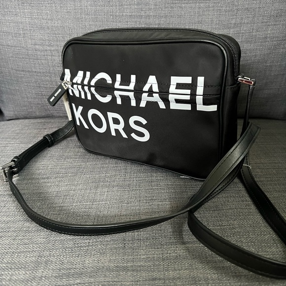 NWT MICHAEL KORS LEATHER SPORT LARGE EW CROSSBODY BAG PURSE - Picture 6 of 7